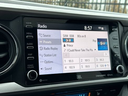 Used 2023 Toyota Tacoma Limited image 17