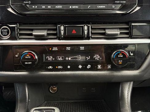 Certified 2023 Nissan Pathfinder SV image 28