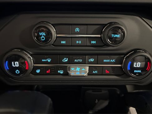 Used 2025 Ford Bronco Badlands AWD/4WD image 32