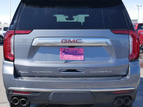 Used 2021 GMC Yukon Denali w/ Denali Premium Package AWD/4WD image 10