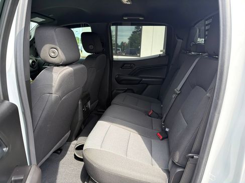 Used 2025 Chevrolet Colorado W/T w/ WT Convenience Package II RWD image 5