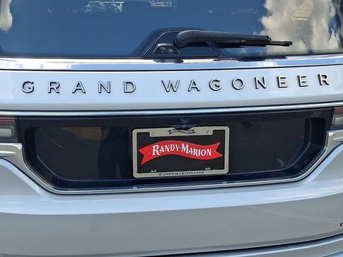 Used 2024 Jeep Grand Wagoneer Series III w/ Rear Seat Video Group 1 AWD/4WD image 28