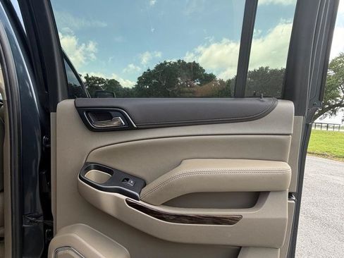 Used 2019 GMC Yukon XL SLT w/ Open Road Package RWD image 16
