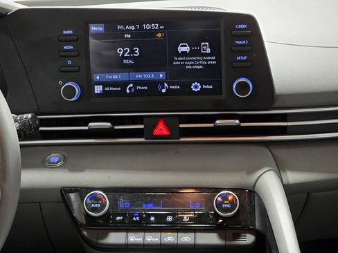 Certified 2025 Hyundai Elantra Sport FWD image 18