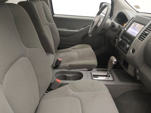 Used 2019 Nissan Frontier SV image 21