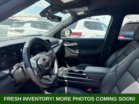 Used 2025 Chevrolet Equinox LT w/ Convenience Package II FWD image 8