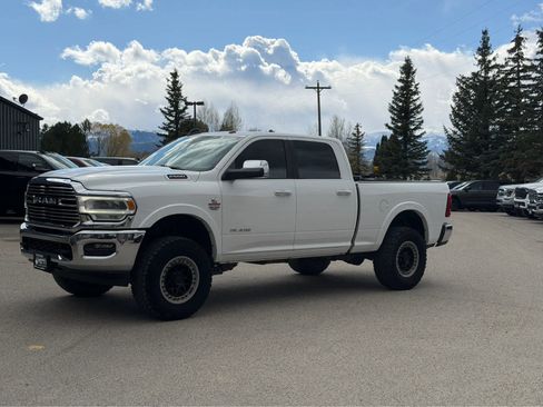Used 2022 RAM 2500 Laramie AWD/4WD image 2