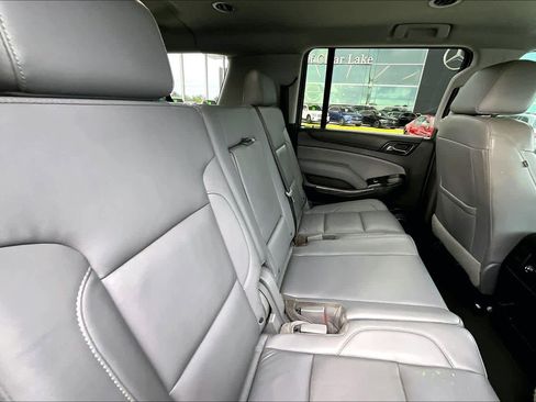 Used 2019 Chevrolet Suburban LT image 16