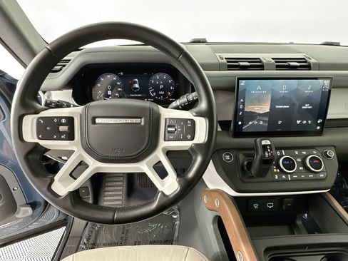 Certified 2024 Land Rover Defender 110 SE AWD/4WD image 10