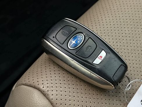 Used 2021 Subaru Outback Limited image 28