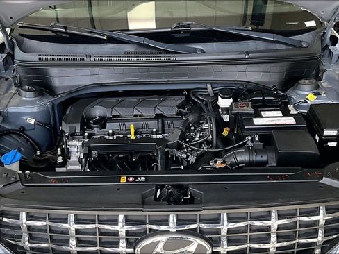 Used 2022 Hyundai Venue Limited FWD image 12