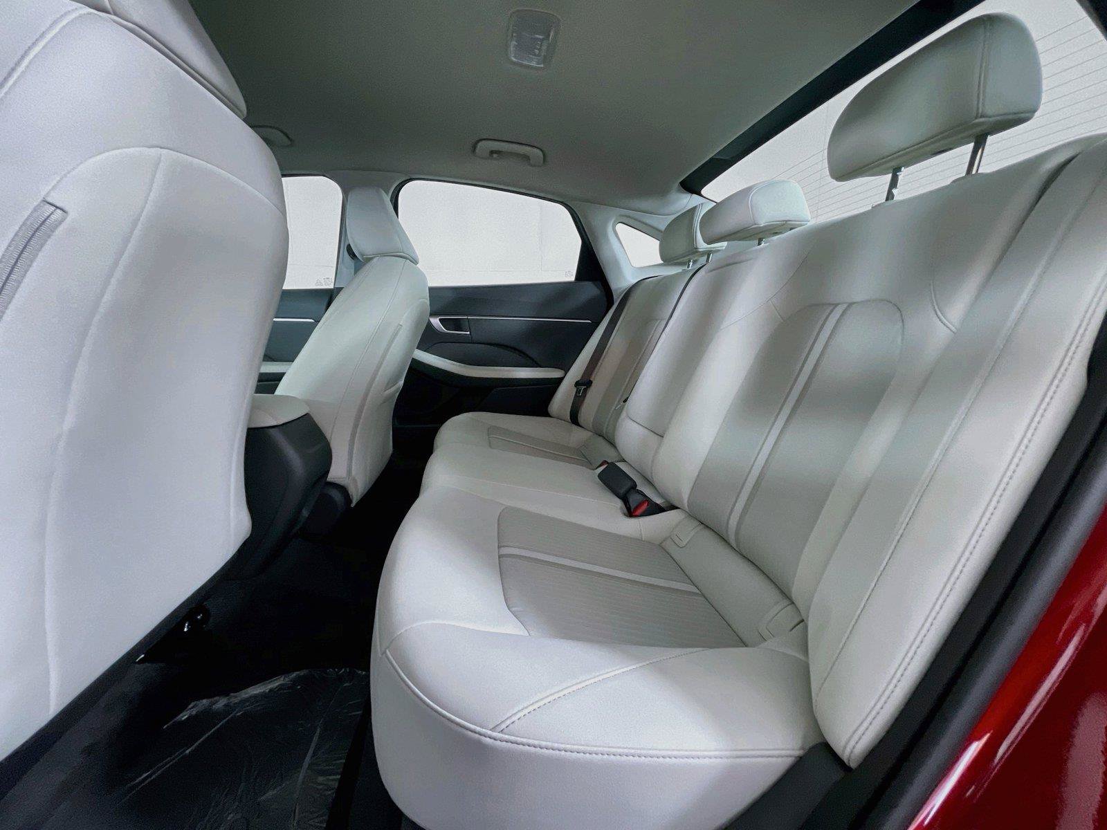 New 2026 Hyundai Sonata SEL FWD image 15