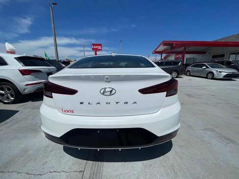 Used 2019 Hyundai Elantra SEL w/ Cargo Package FWD image 7