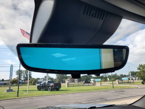 New 2025 Chevrolet Suburban High Country image 27