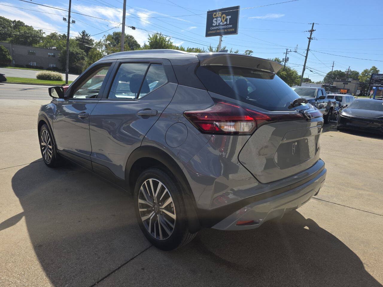 Used 2023 Nissan Kicks SV FWD image 5