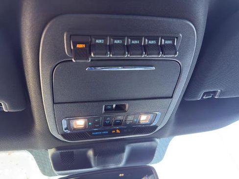 Certified 2024 Ford F450 Platinum w/ FX4 Off-Road Package image 33