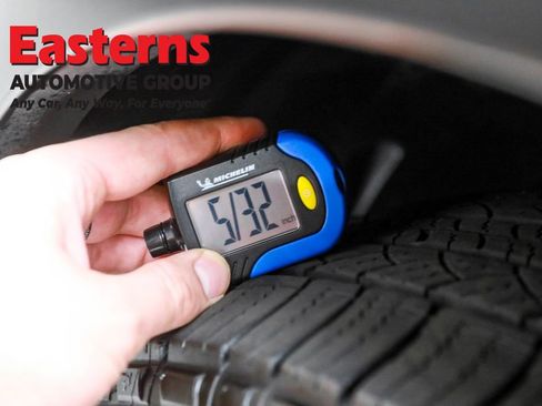 Used 2023 Nissan Murano SV image 25