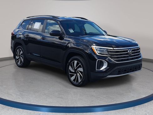 Used 2024 Volkswagen Atlas SE FWD image 3