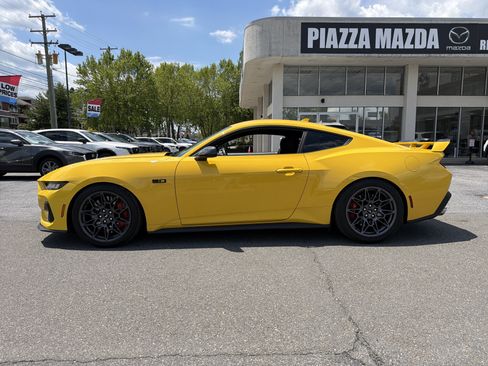 Used 2024 Ford Mustang GT w/ GT Performance Package RWD image 4