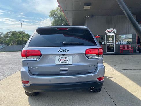 Used 2018 Jeep Grand Cherokee Limited AWD/4WD image 5