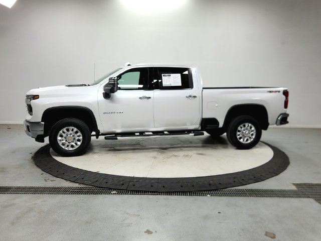 Used 2024 Chevrolet Silverado 2500 LTZ w/ LTZ Convenience Package AWD/4WD image 5