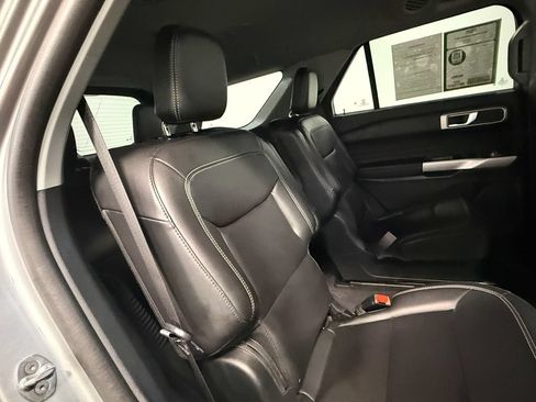 Used 2023 Ford Explorer XLT w/ Equipment Group 202A AWD/4WD image 67