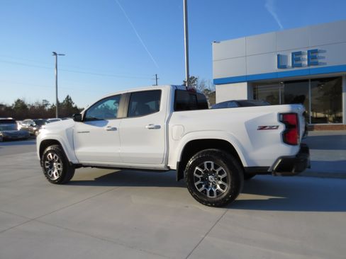 Used 2026 Chevrolet Colorado Z71 image 3