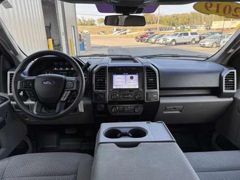 Used 2019 Ford F150 XLT w/ Trailer Tow Package image 25