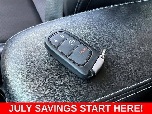 Used 2021 Jeep Cherokee Latitude Plus AWD/4WD image 44