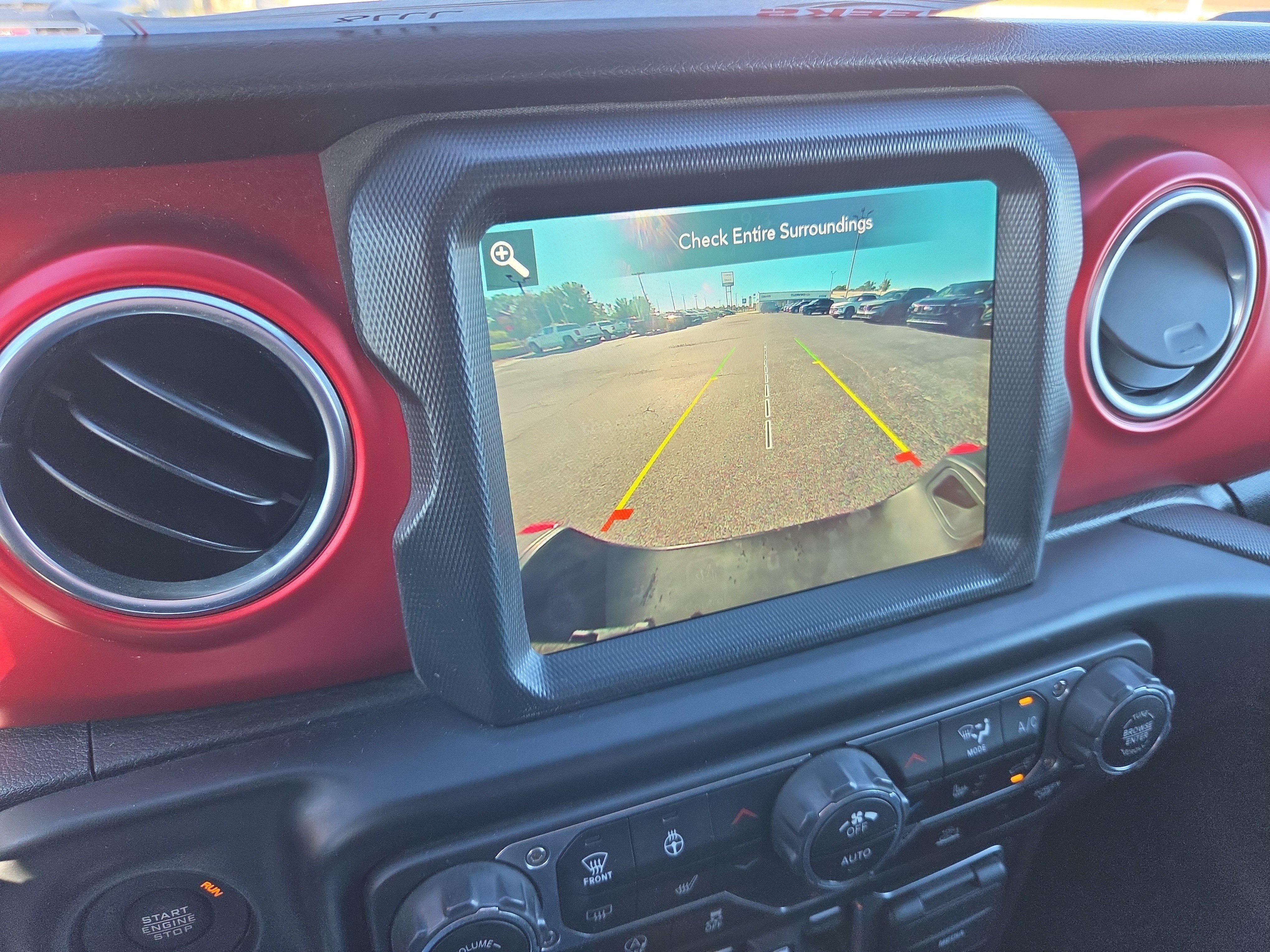 Used 2022 Jeep Gladiator Rubicon w/ Cold Weather Group AWD/4WD image 10