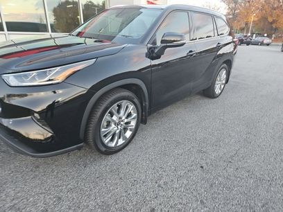 Used 2021 Toyota Highlander Limited