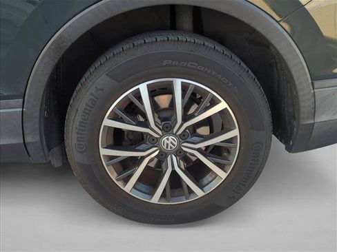 Used 2019 Volkswagen Tiguan SE w/ Panoramic Sunroof Package FWD image 6