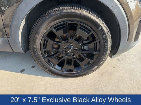 Used 2022 Kia Telluride EX w/ EX Premium Package AWD/4WD image 13