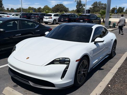 Used 2023 Porsche Taycan RWD image 5