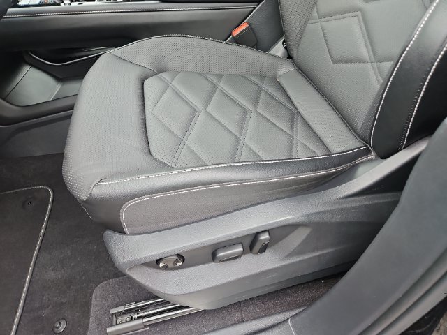 Used 2024 Volkswagen Atlas SE AWD/4WD image 13