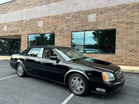 Used 2005 Cadillac De Ville w/ Limited Edition Package FWD image 29