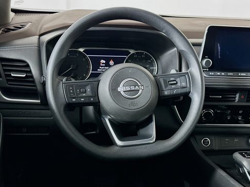 Used 2023 Nissan Rogue S FWD image 18