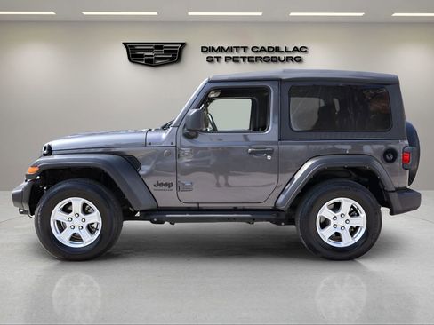 Used 2022 Jeep Wrangler Sport S image 2