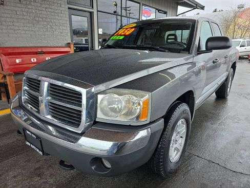 Used 2005 Dodge Dakota SLT image 2