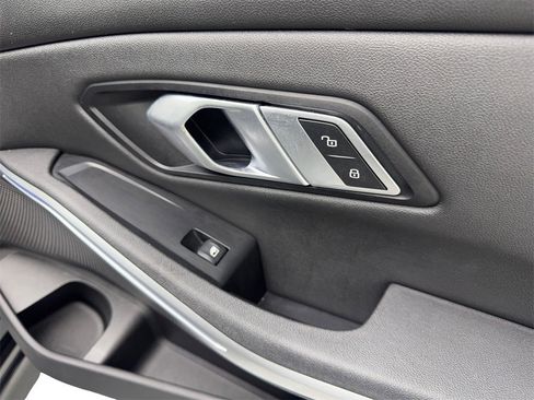 Used 2020 BMW 330i Sedan w/ Driving Assistance Package image 49