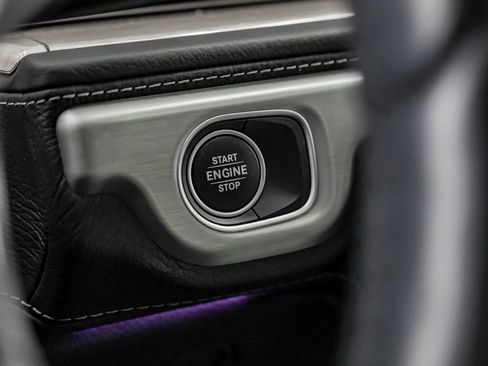 Used 2024 Mercedes-Benz G 550 image 24