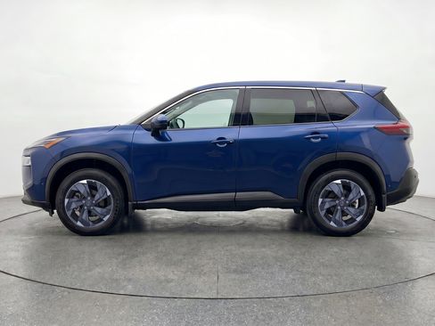 Used 2025 Nissan Rogue SV FWD image 5