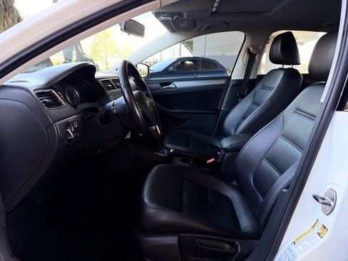 Used 2013 Volkswagen Jetta TDI FWD image 18