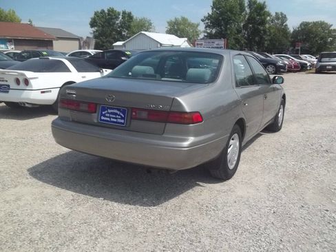 Used 1998 Toyota Camry LE image 4