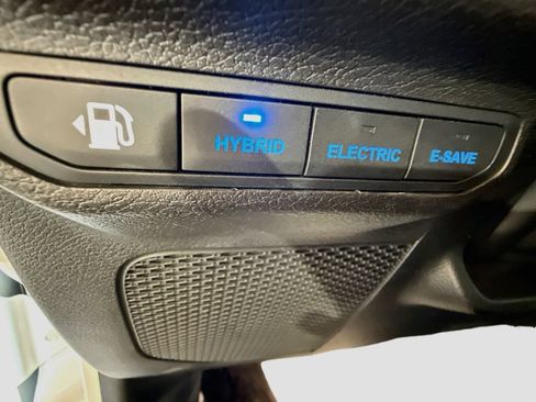 Used 2023 Jeep Wrangler Unlimited Sahara AWD/4WD image 24