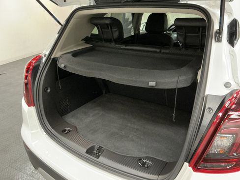 Used 2022 Buick Encore Preferred w/ Safety Package image 24