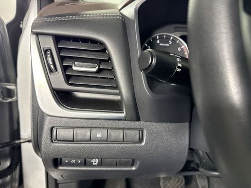 Certified 2023 Nissan Rogue SV image 15