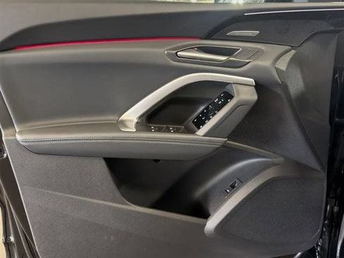 Certified 2025 Audi Q5 Premium w/ Premium Plus AWD/4WD image 23