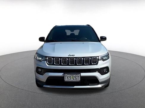 Used 2025 Jeep Compass Limited AWD/4WD image 4