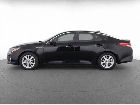 Used 2017 Kia Optima LX FWD image 4